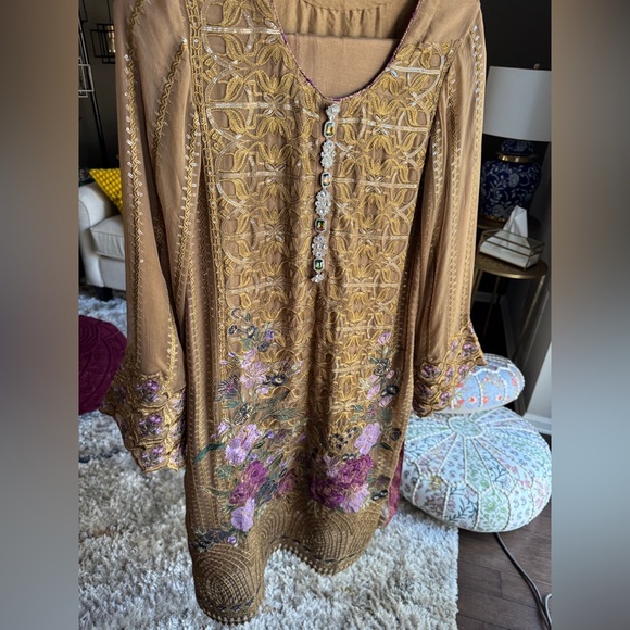 Barely worn Pakistani/Indian formal kurta shalwar. - Picture 1 of 8